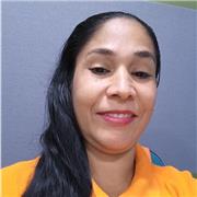 Profesora de naturales imparto clase a niños de todas las edades